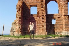 Ściana kościoła w Trzęsaczu